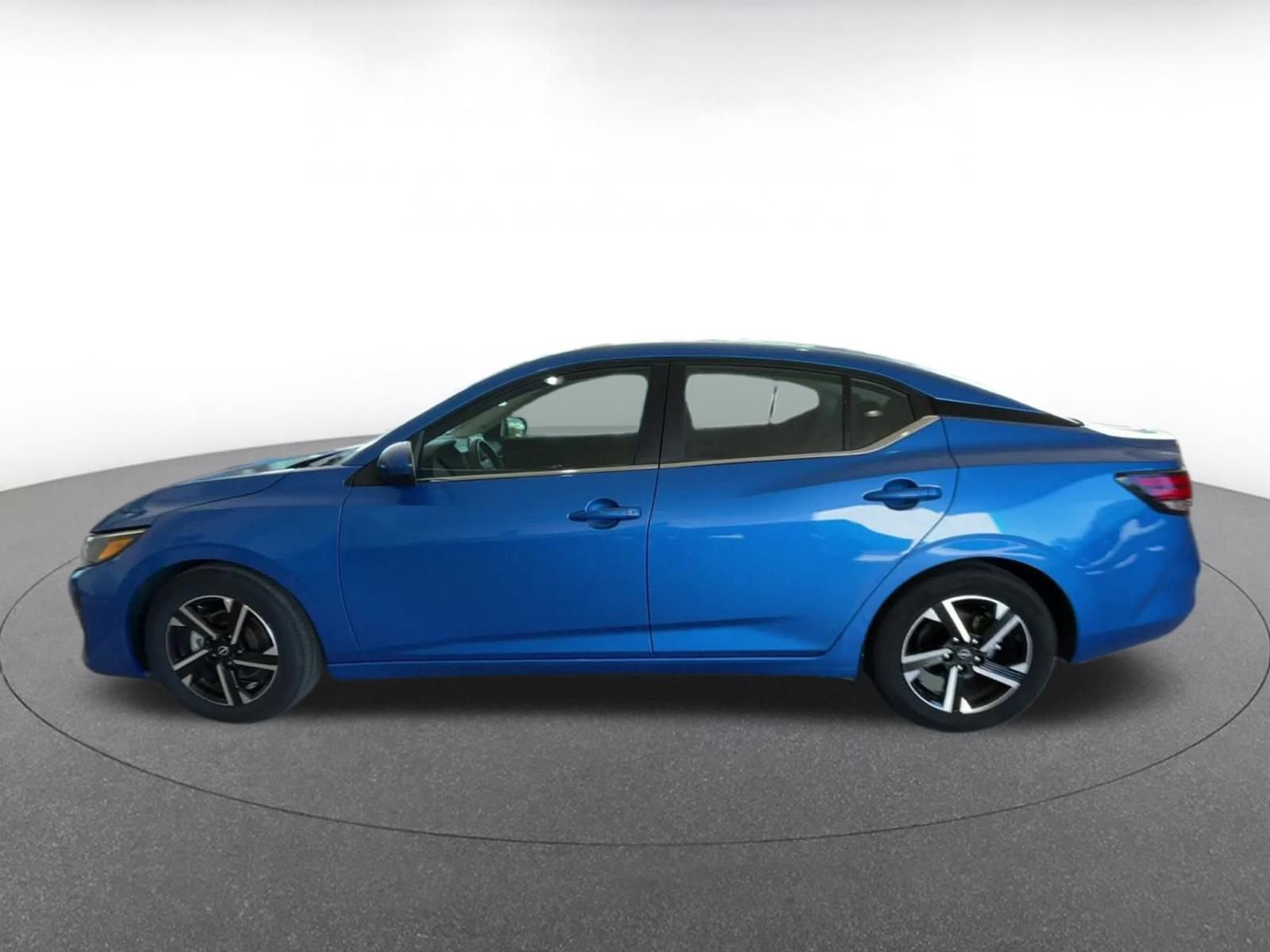 Thumbnail: 2025 Nissan Sentra - 9