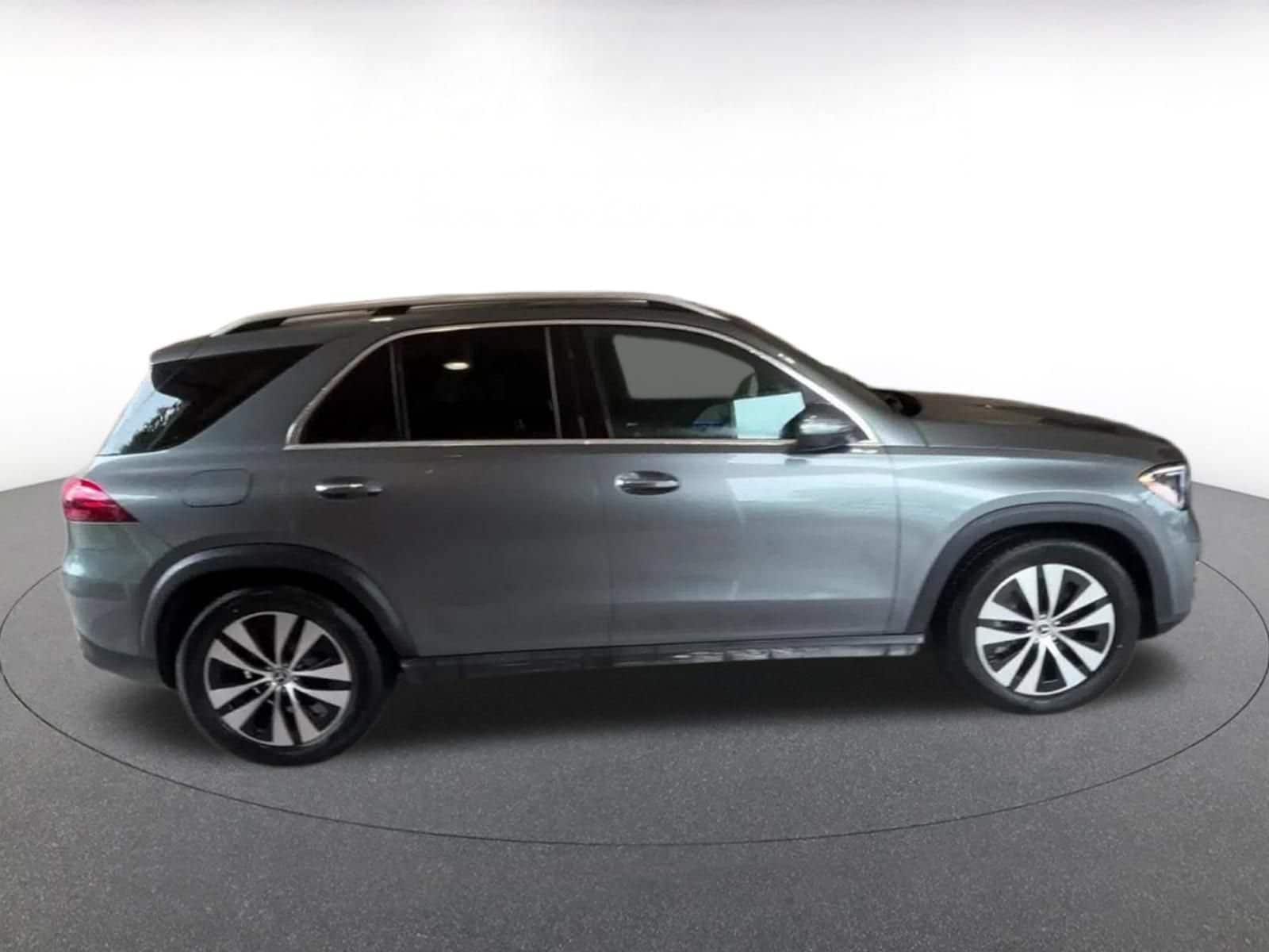 Thumbnail: 2026 Mercedes-Benz GLE - 15