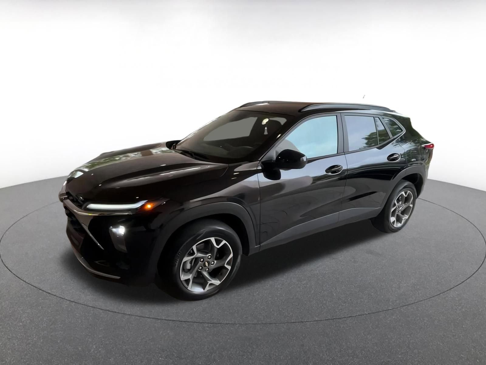 Thumbnail: 2025 Chevrolet Trax - 8