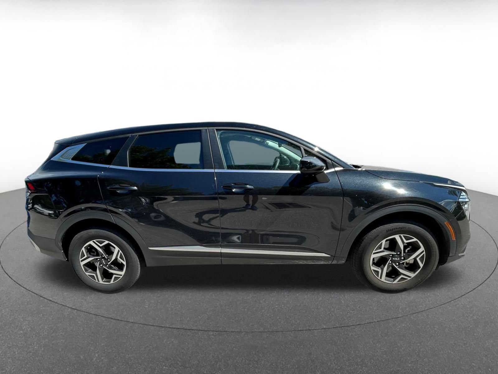 Thumbnail: 2024 Kia Sportage - 8