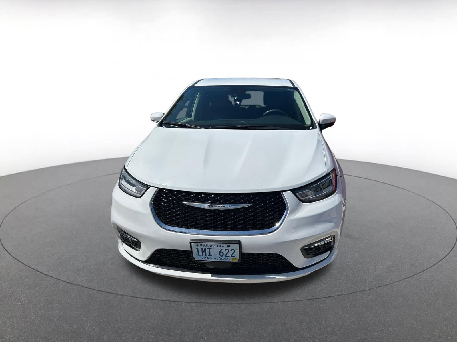 Thumbnail: 2023 Chrysler Pacifica - 3