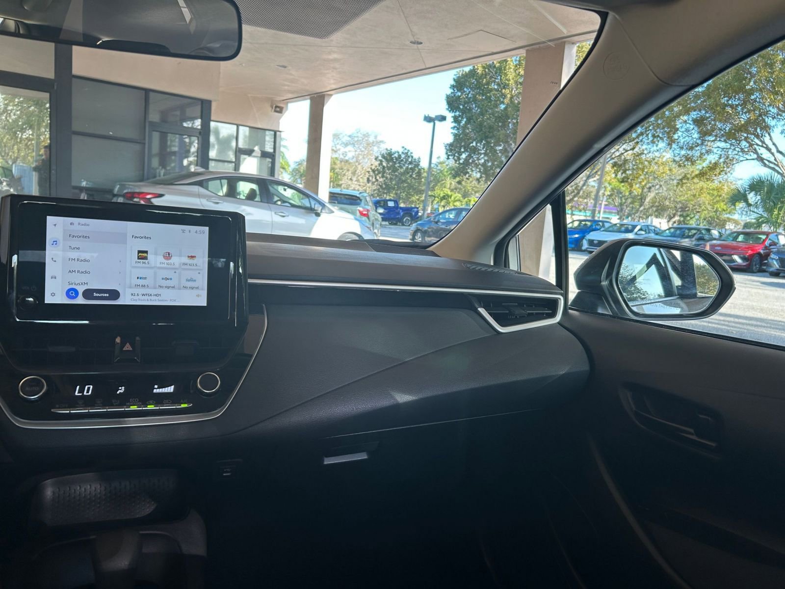 Thumbnail: 2025 Toyota Corolla - 30