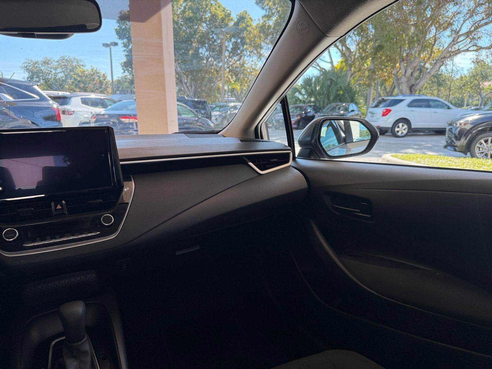 Thumbnail: 2025 Toyota Corolla - 29