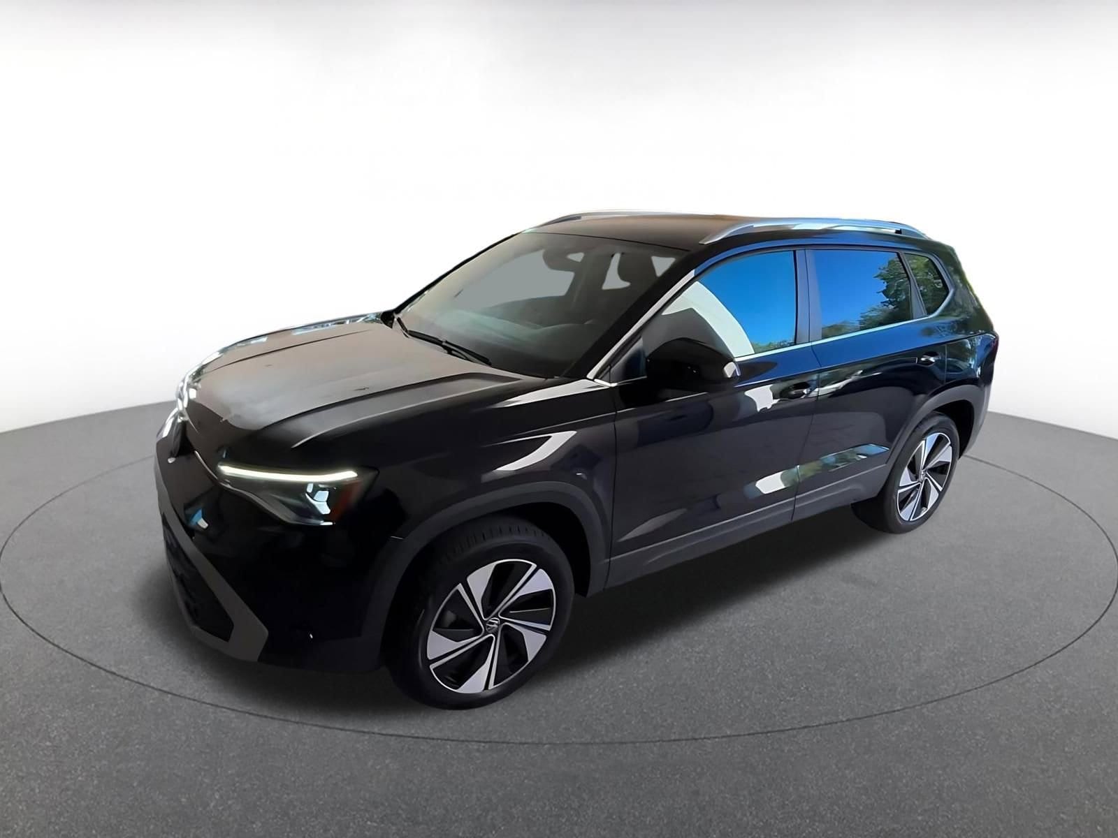 Thumbnail: 2025 Volkswagen Taos - 8