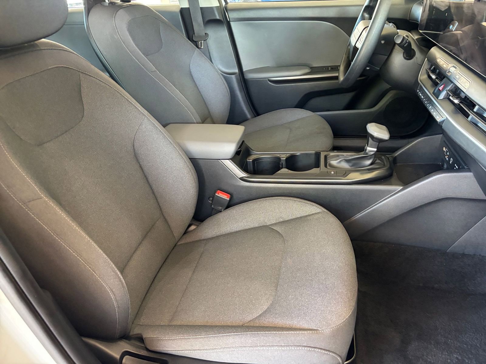 Thumbnail: 2025 Kia K4 - 35