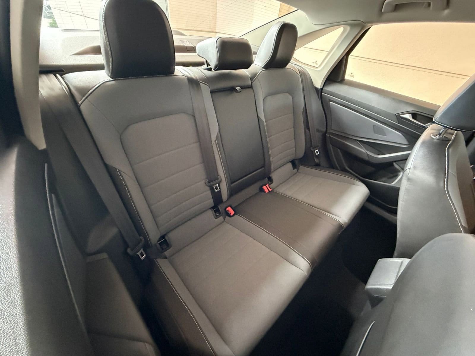 Thumbnail: 2025 Volkswagen Jetta - 32