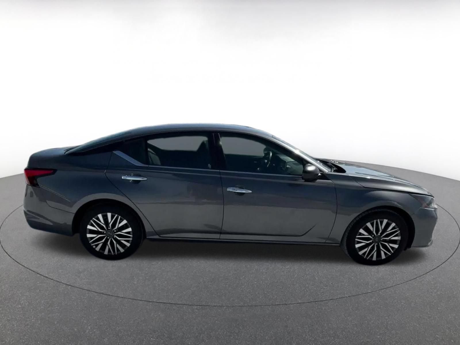Thumbnail: 2025 Nissan Altima - 13