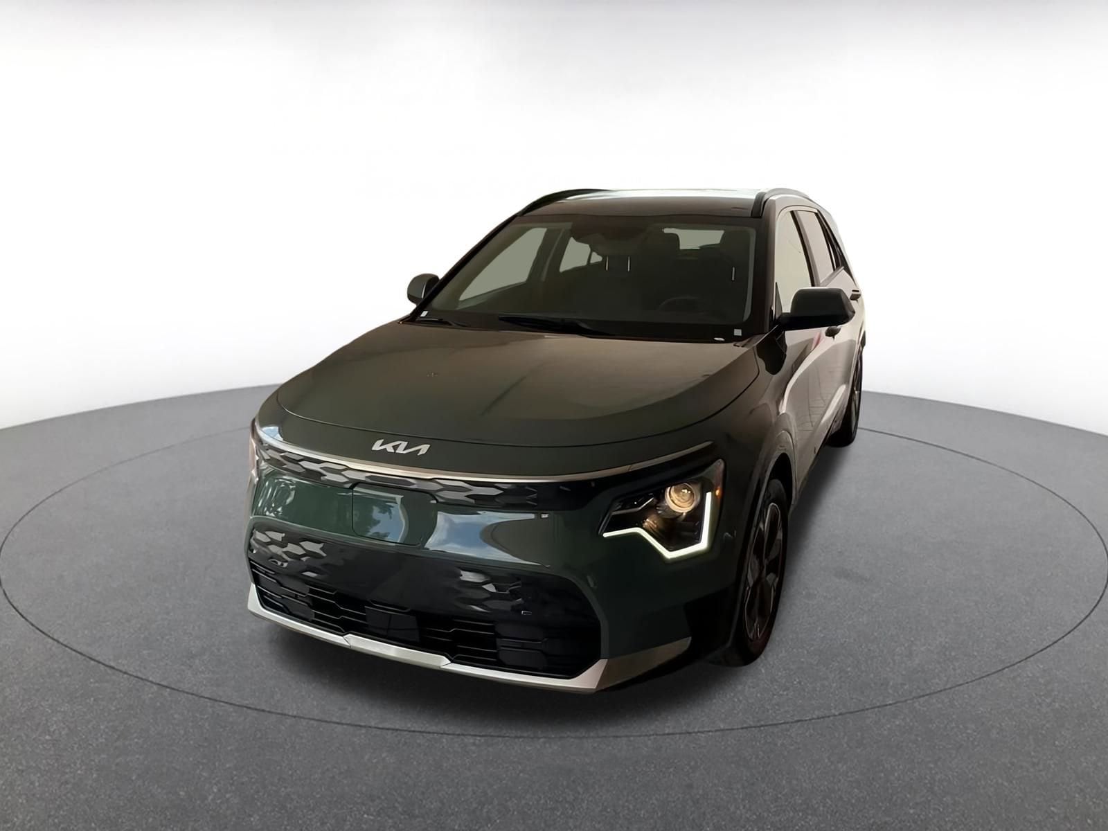 Thumbnail: 2023 Kia Niro - 7