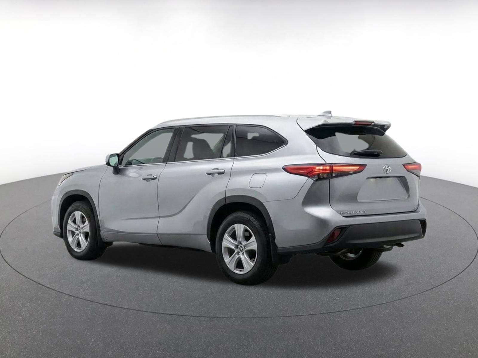 Thumbnail: 2025 Toyota Highlander - 11