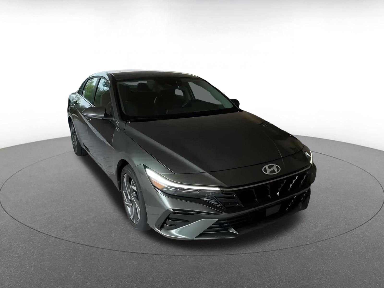 Thumbnail: 2025 Hyundai Elantra - 4