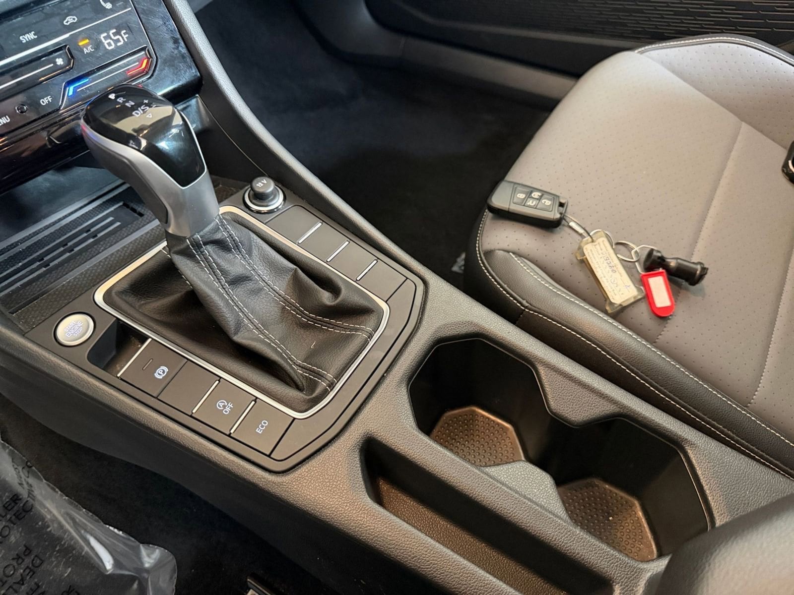 Thumbnail: 2025 Volkswagen Jetta - 35