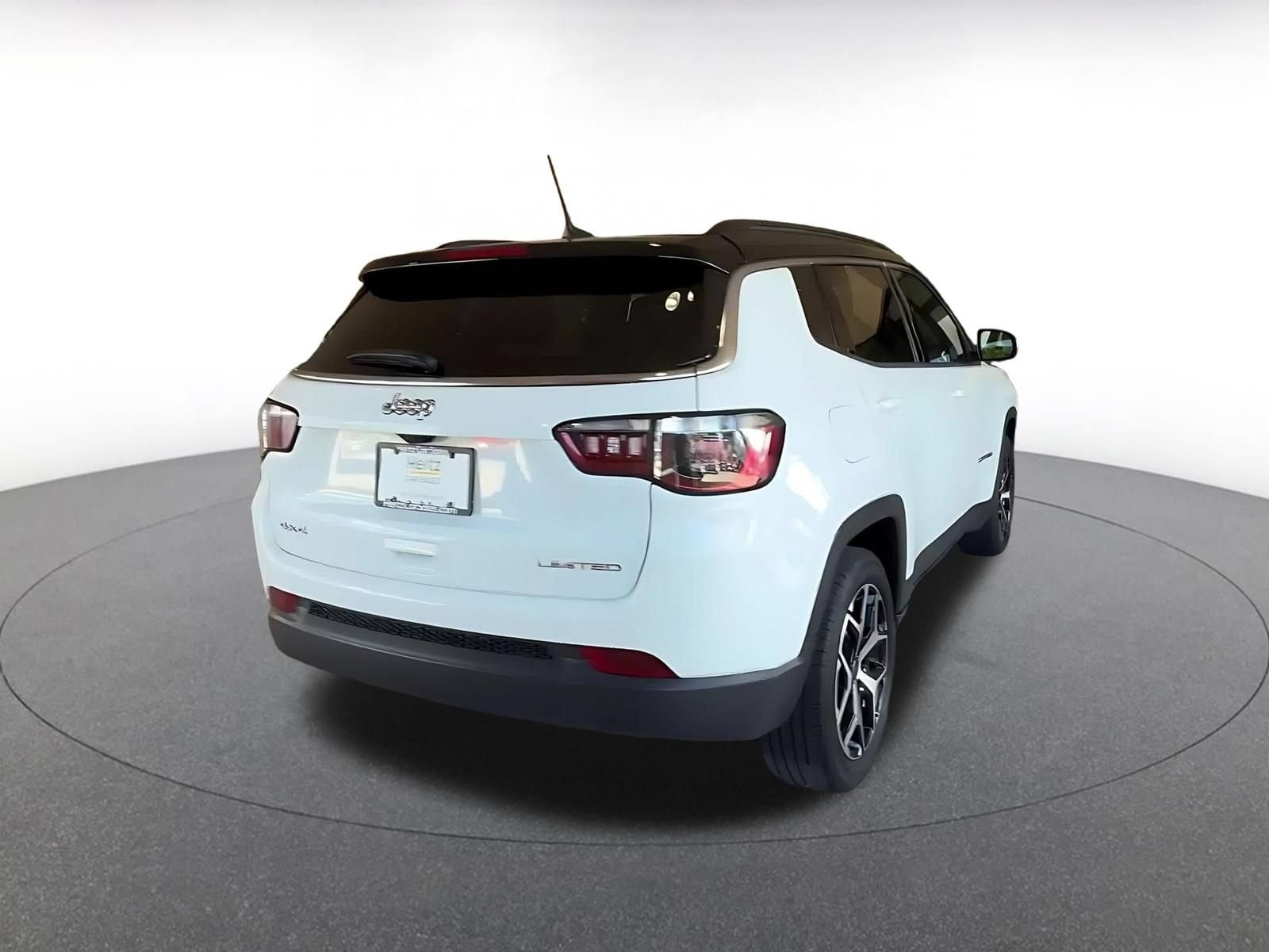 Thumbnail: 2025 Jeep Compass - 15
