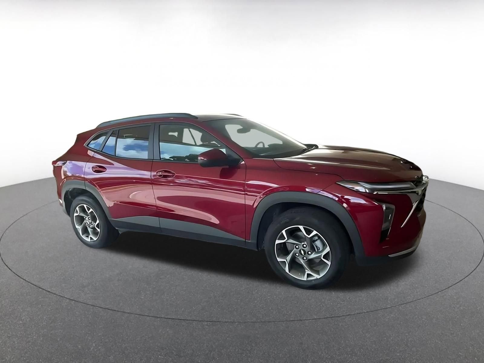 Thumbnail: 2025 Chevrolet Trax - 2