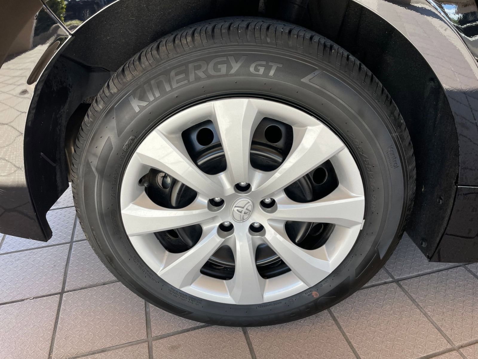 Thumbnail: 2025 Toyota Corolla - 29