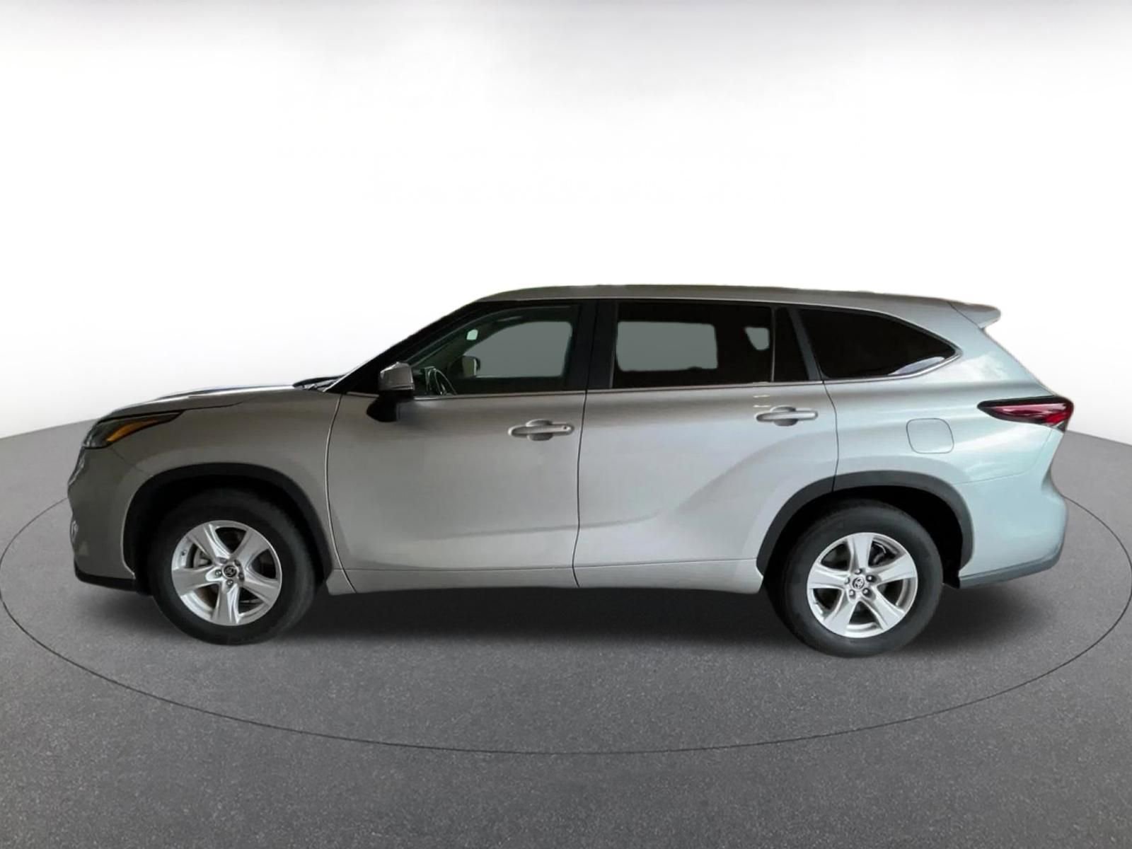 Thumbnail: 2025 Toyota Highlander - 9