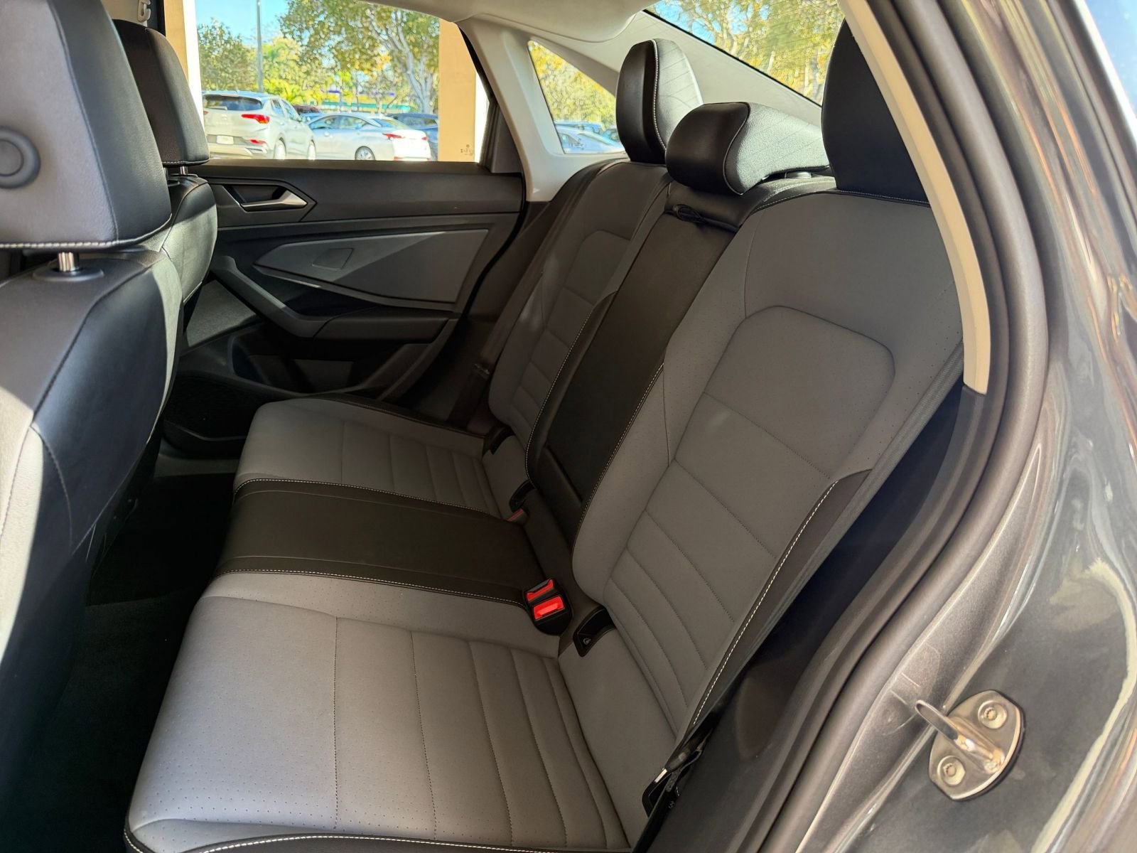 Thumbnail: 2025 Volkswagen Jetta - 21