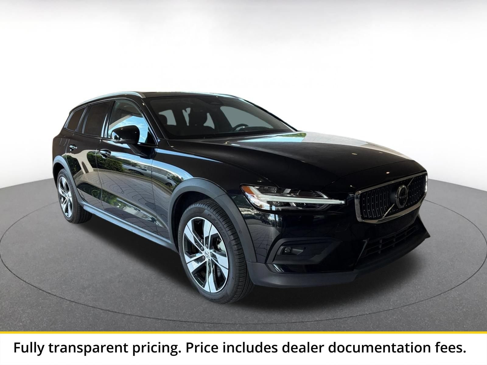 Thumbnail: 2025 Volvo S60 - 1