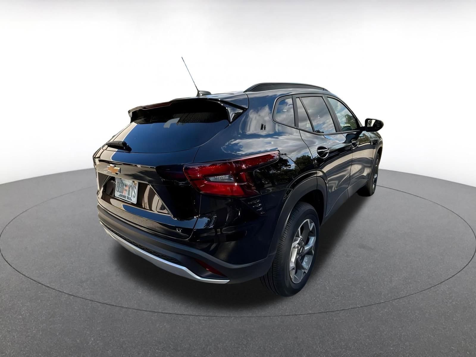 Thumbnail: 2025 Chevrolet Trax - 24