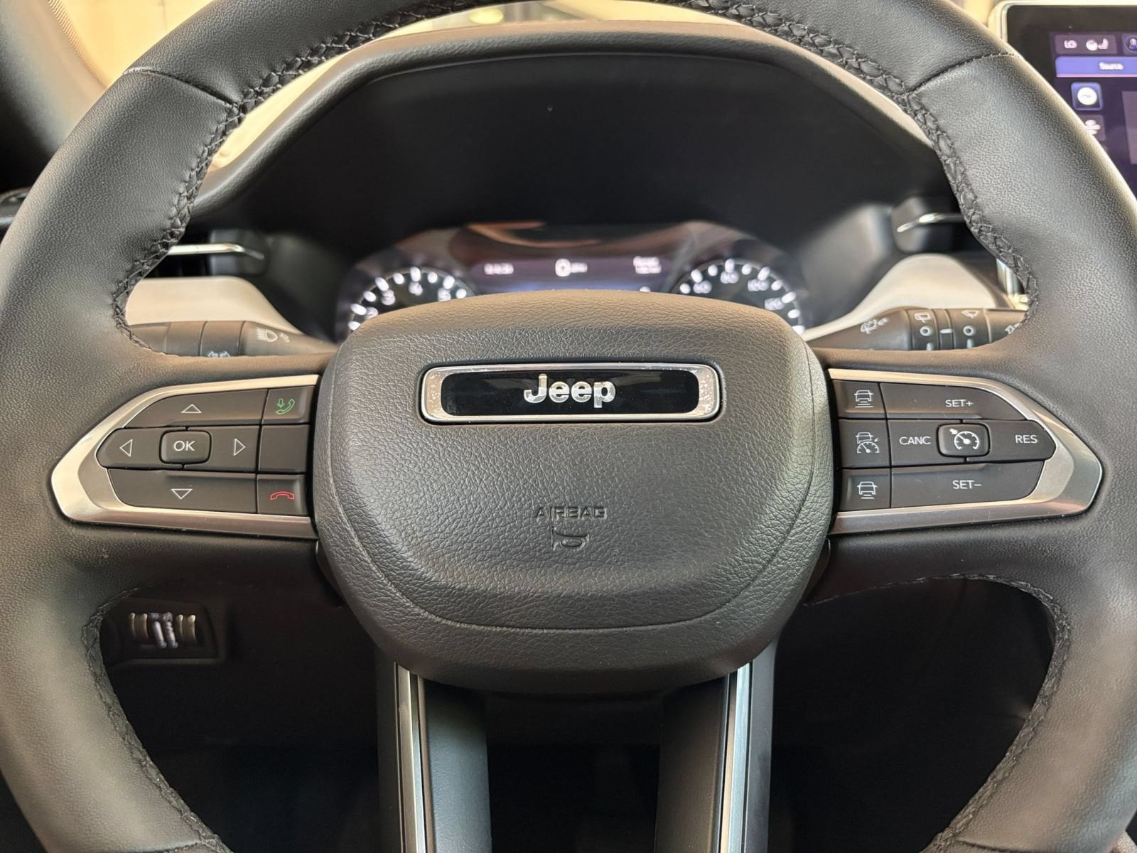 Thumbnail: 2025 Jeep Compass - 28