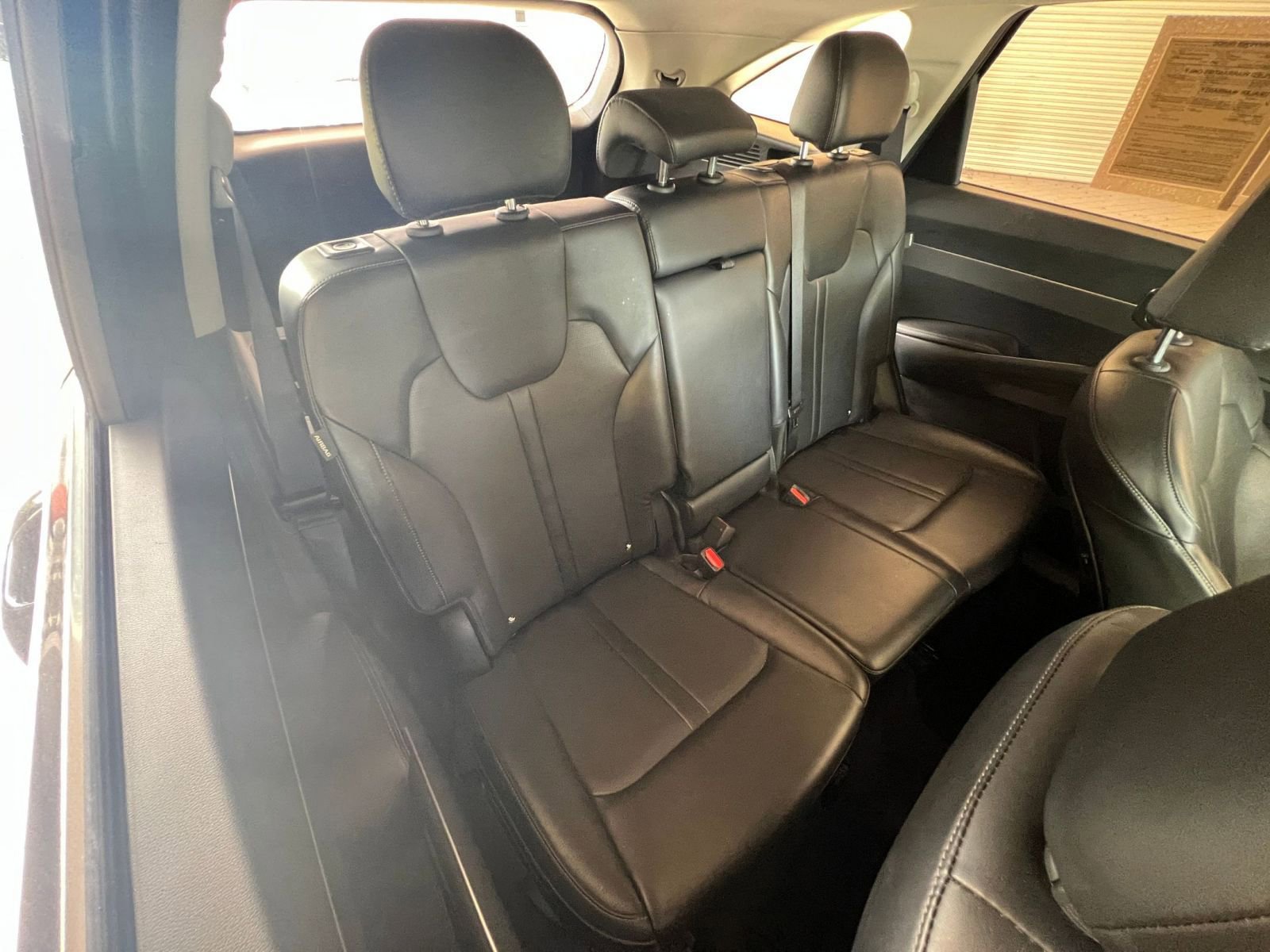 2024 Kia Sorento S 27
