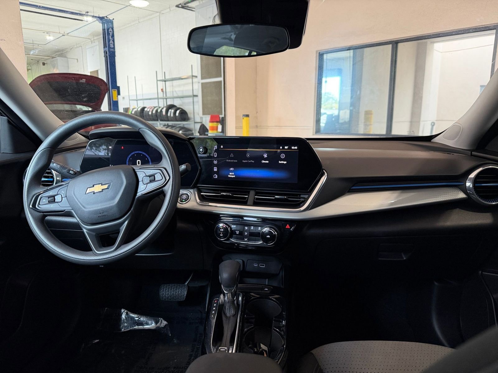 Thumbnail: 2025 Chevrolet Trax - 27