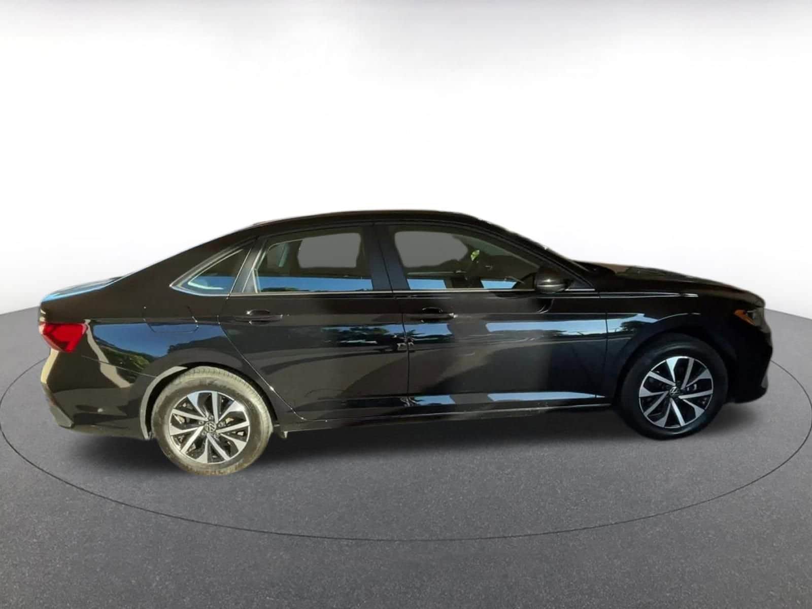 Thumbnail: 2025 Volkswagen Jetta - 15