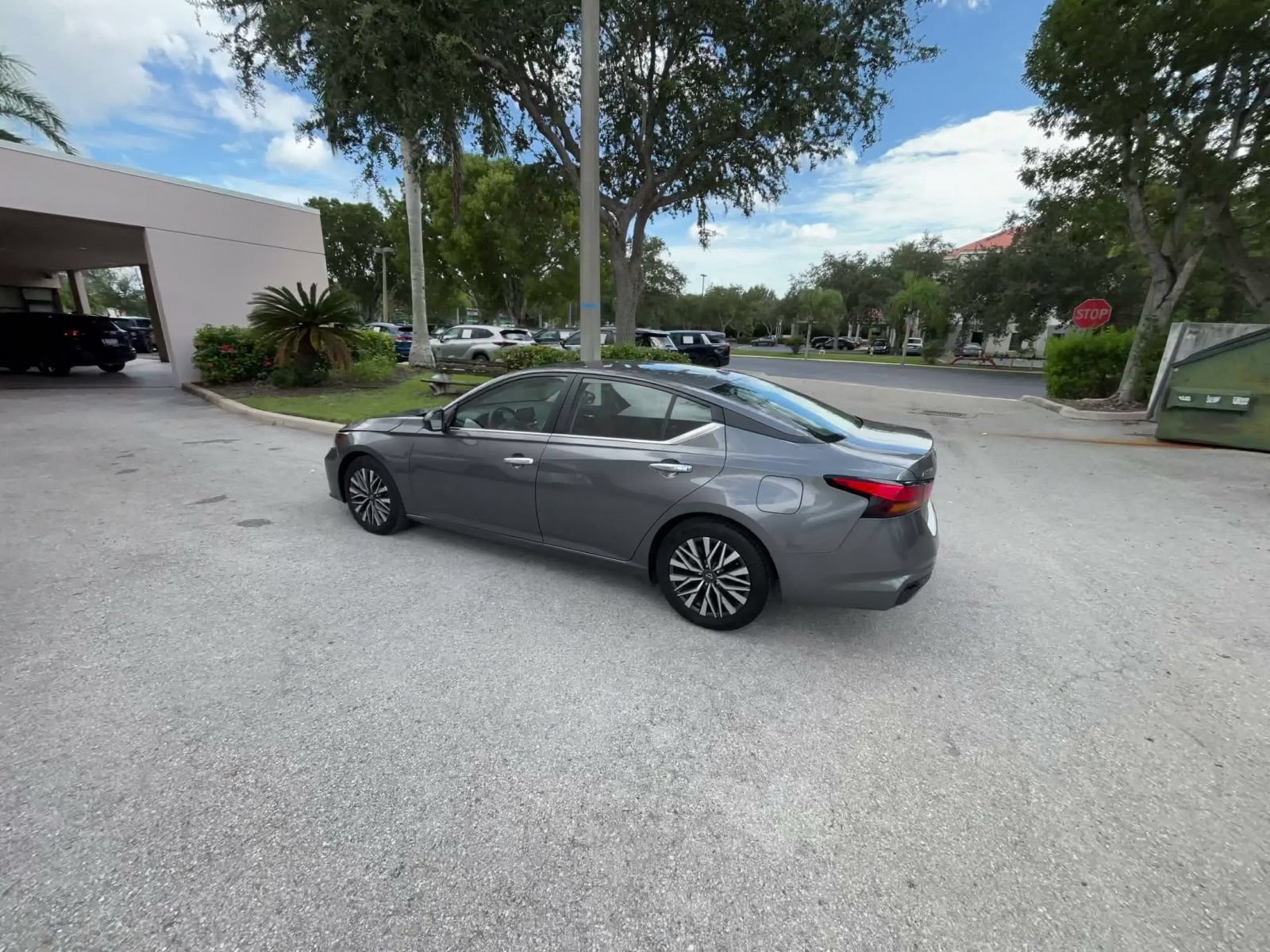 Thumbnail: 2025 Nissan Altima - 9