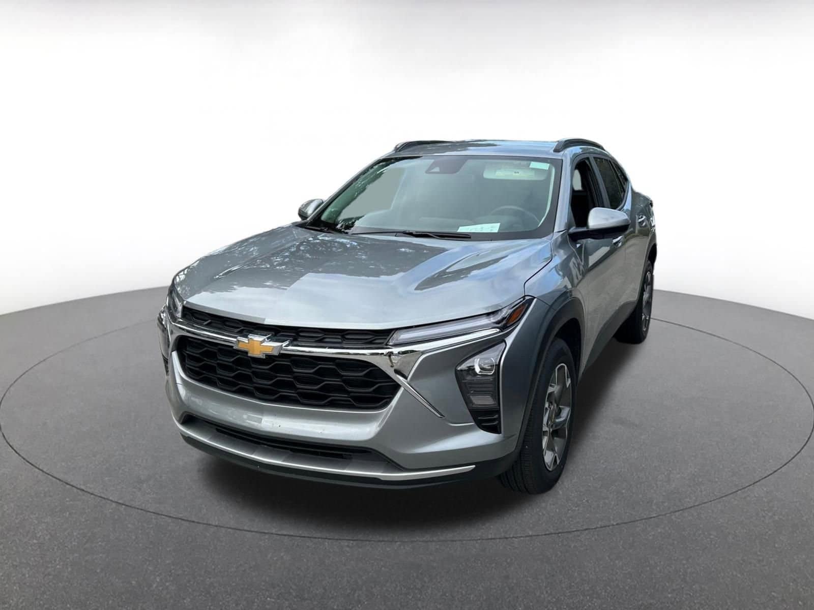 Thumbnail: 2025 Chevrolet Trax - 3