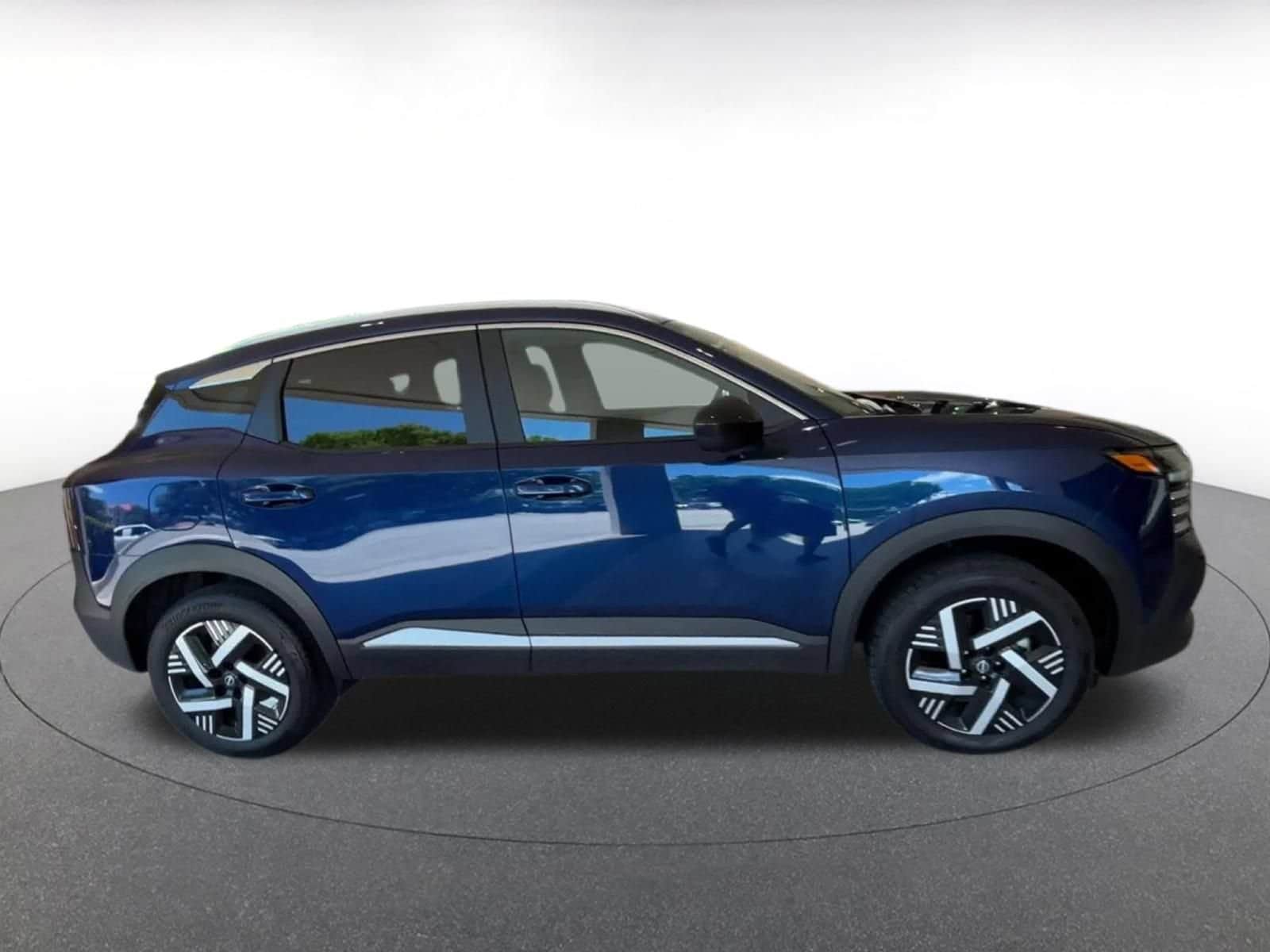 Thumbnail: 2026 Nissan Kicks - 16