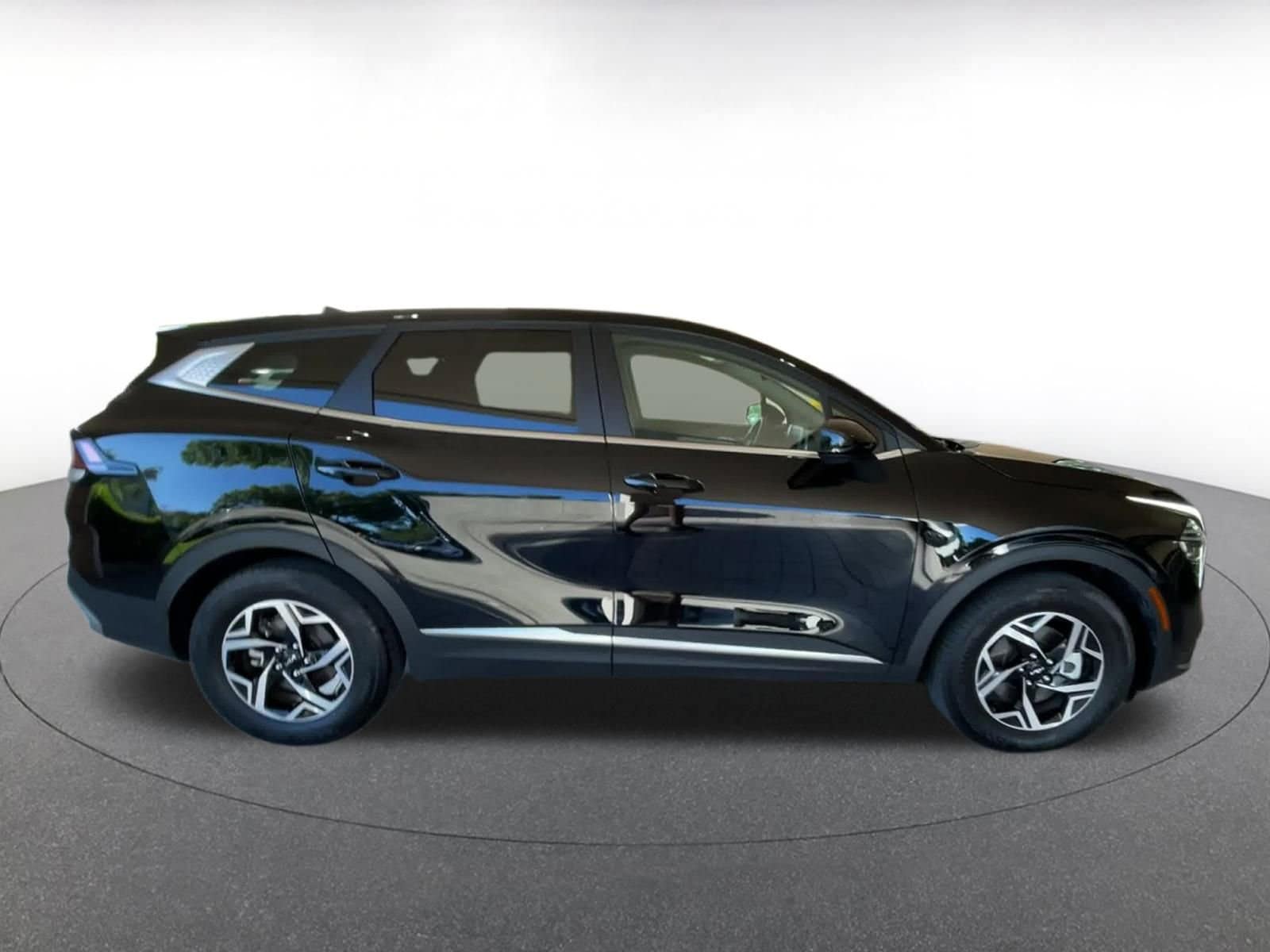 Thumbnail: 2025 Kia Sportage - 16