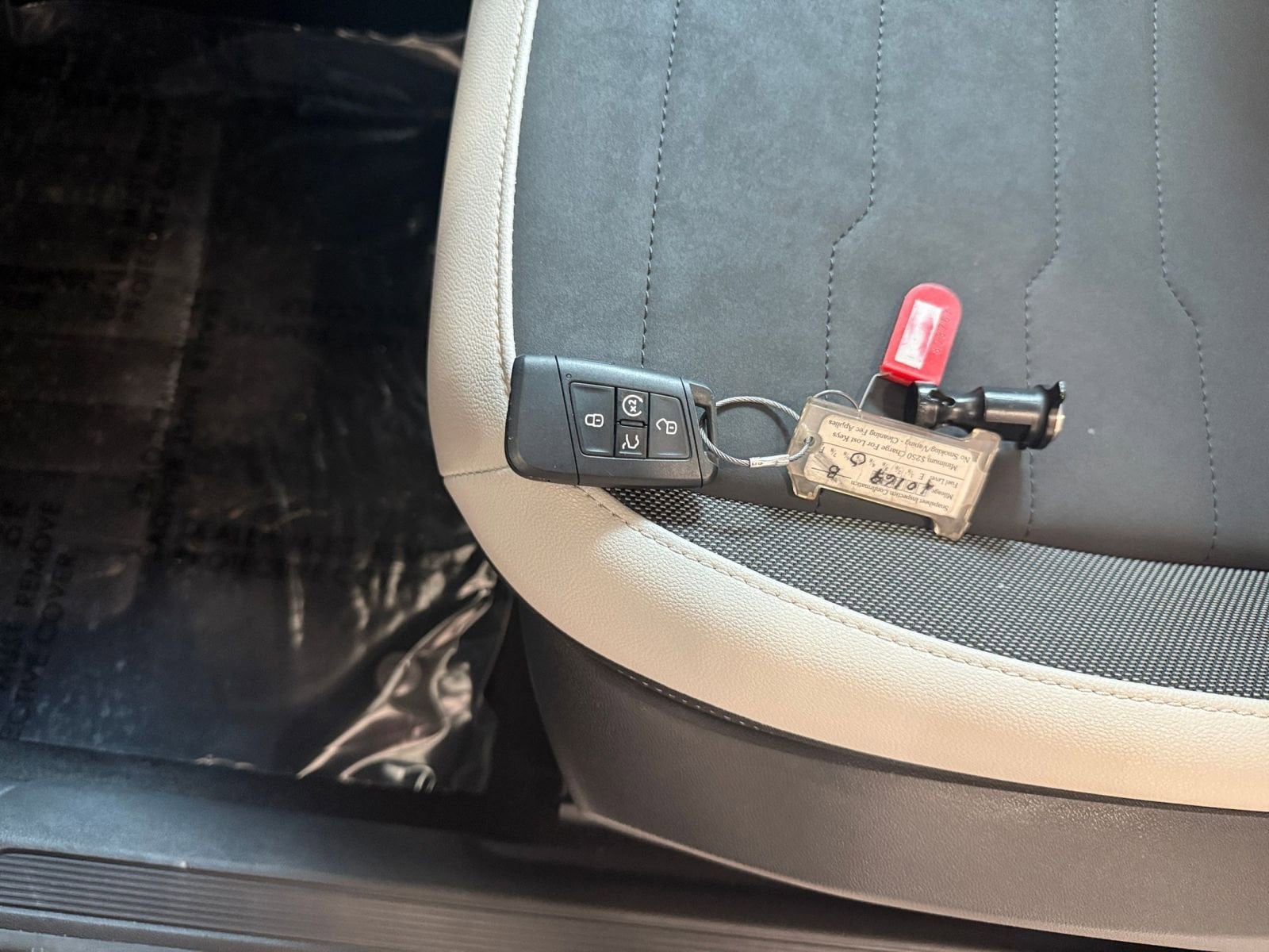 Thumbnail: 2025 Volkswagen Taos - 18