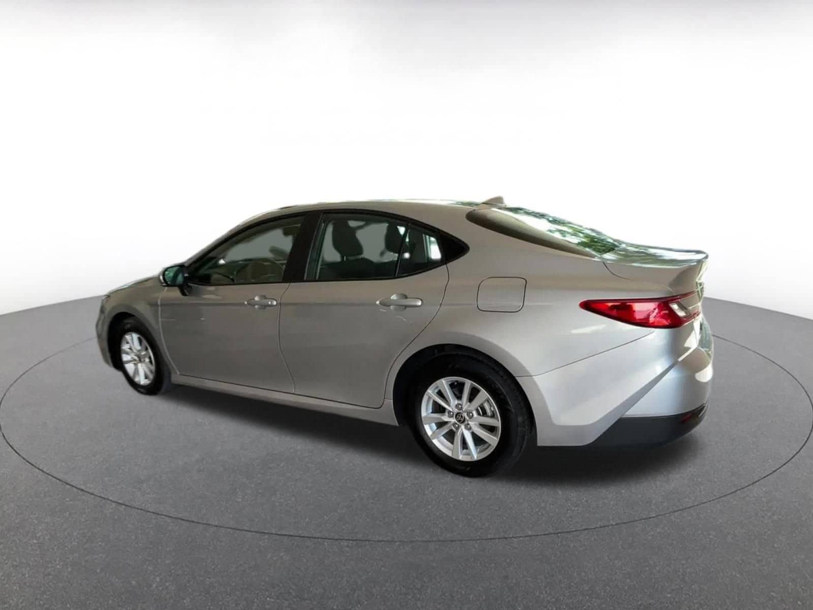 Thumbnail: 2025 Toyota Camry - 10