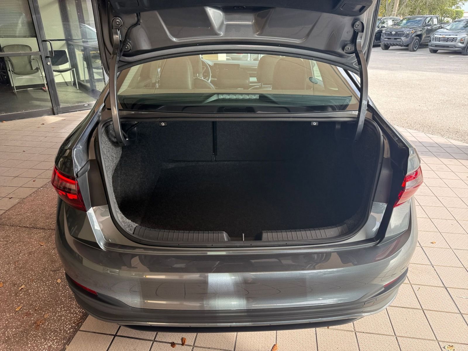 Thumbnail: 2025 Volkswagen Jetta - 24