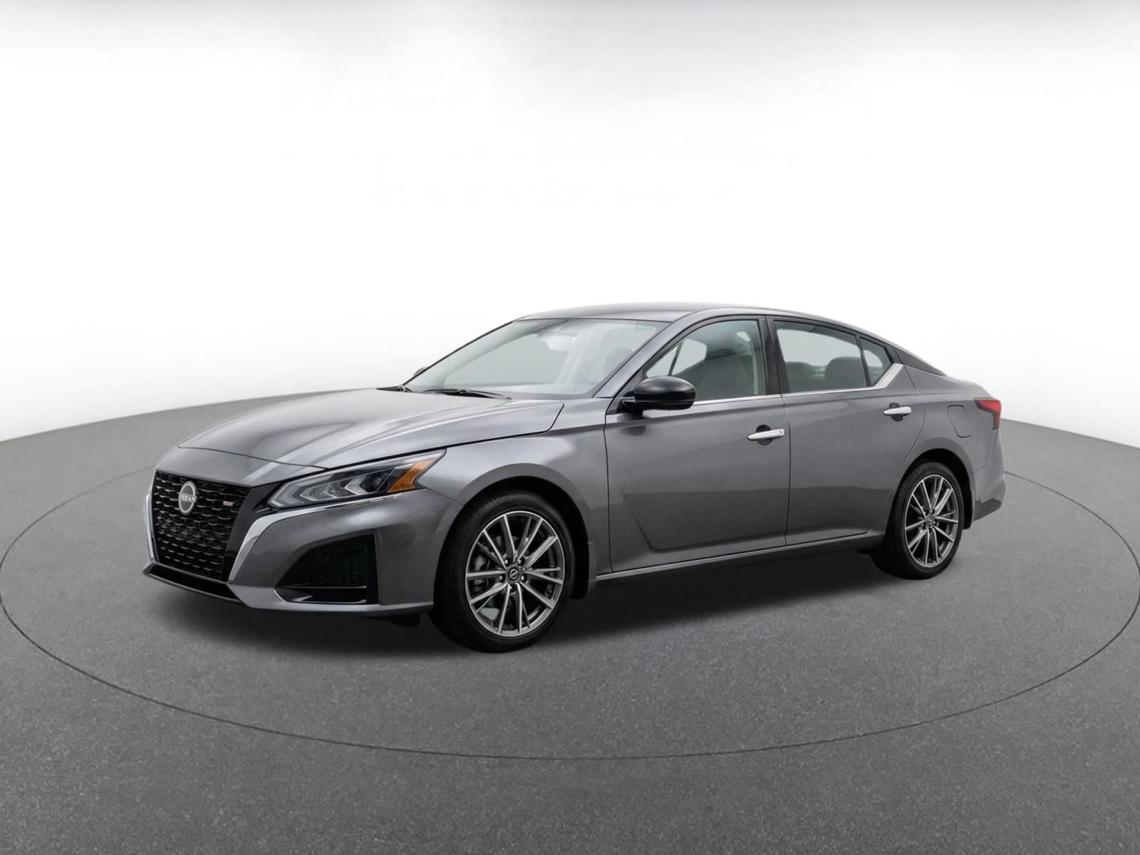 Thumbnail: 2025 Nissan Altima - 8
