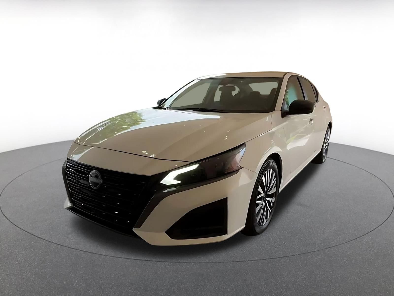 Thumbnail: 2026 Nissan Altima - 4