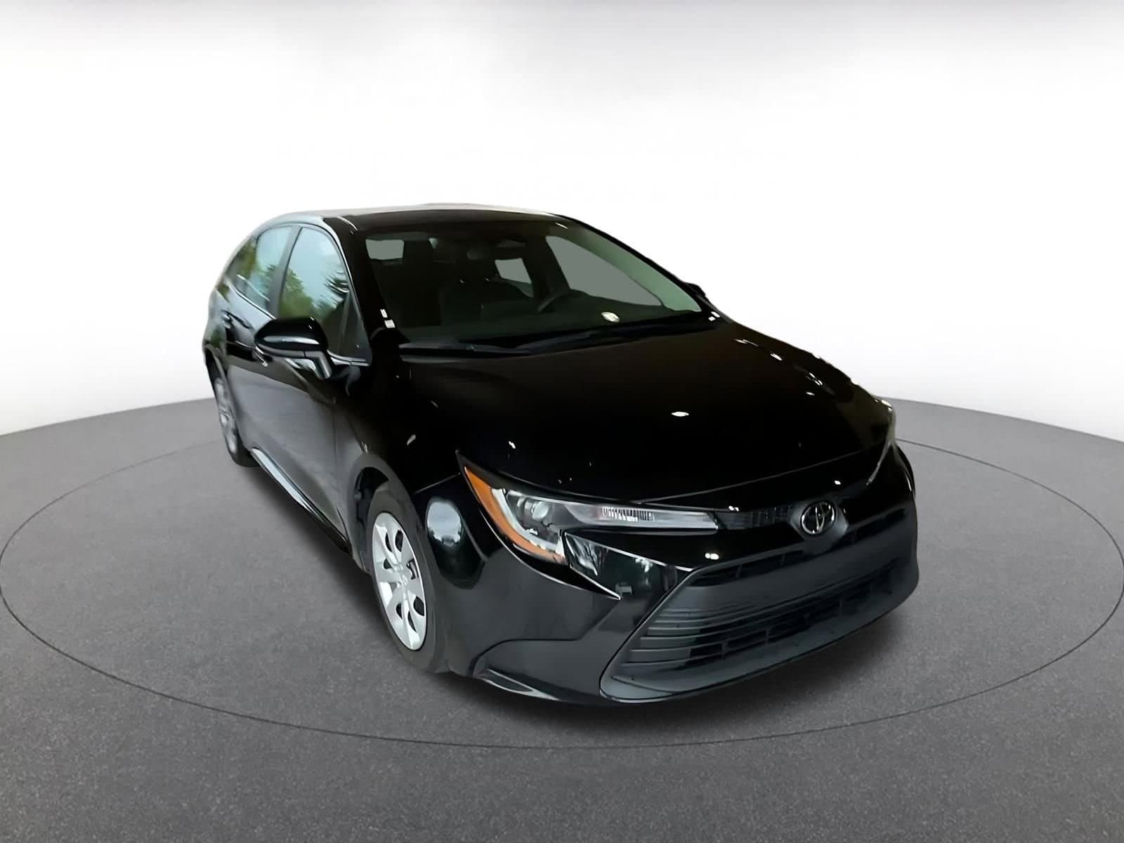 Thumbnail: 2023 Toyota Corolla - 3