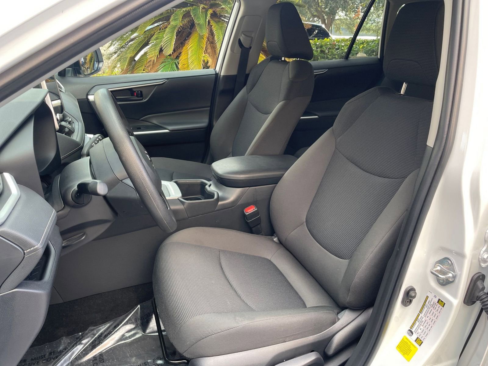 Thumbnail: 2025 Toyota RAV4 - 21