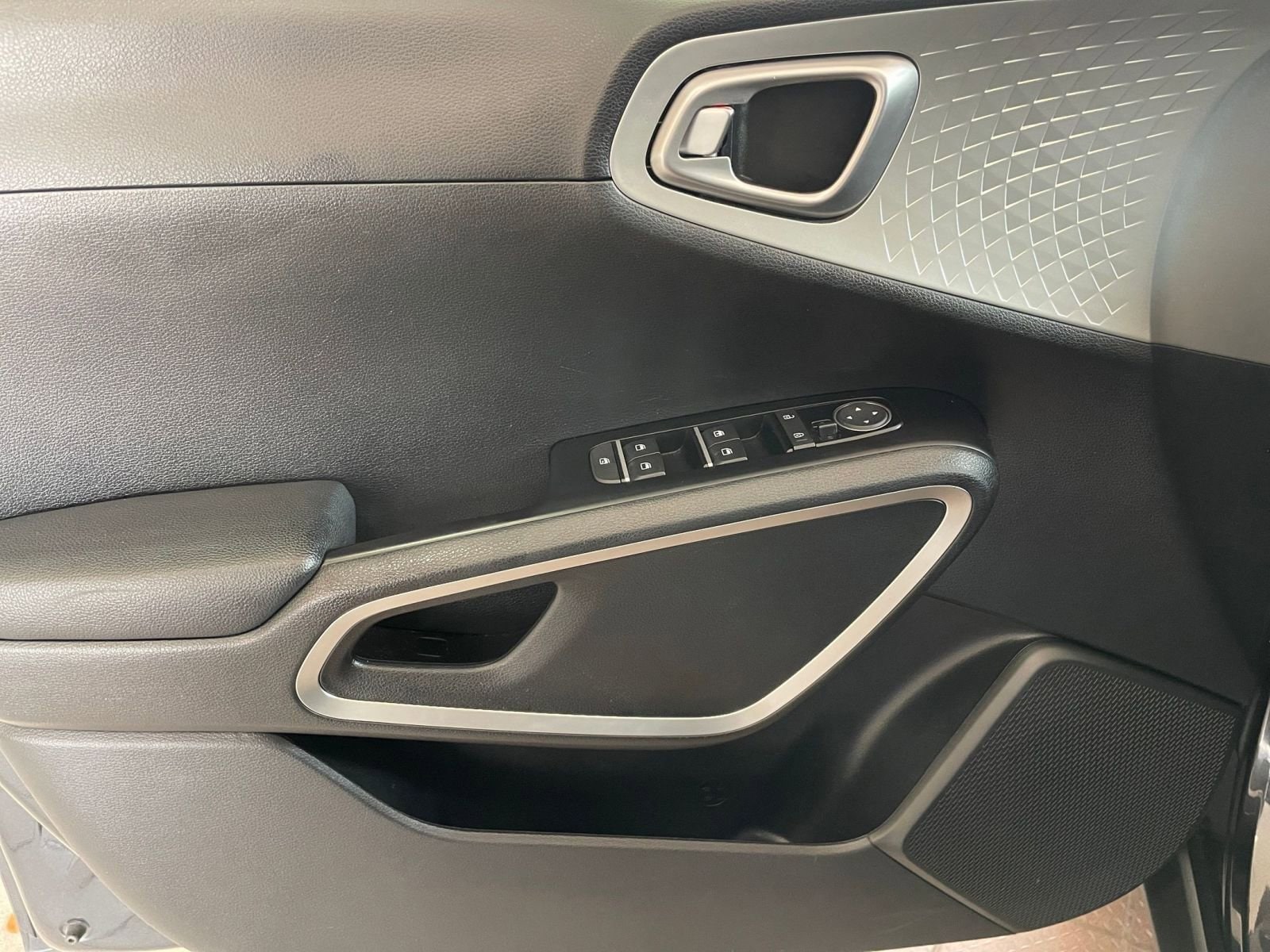 Thumbnail: 2025 Kia Soul - 18