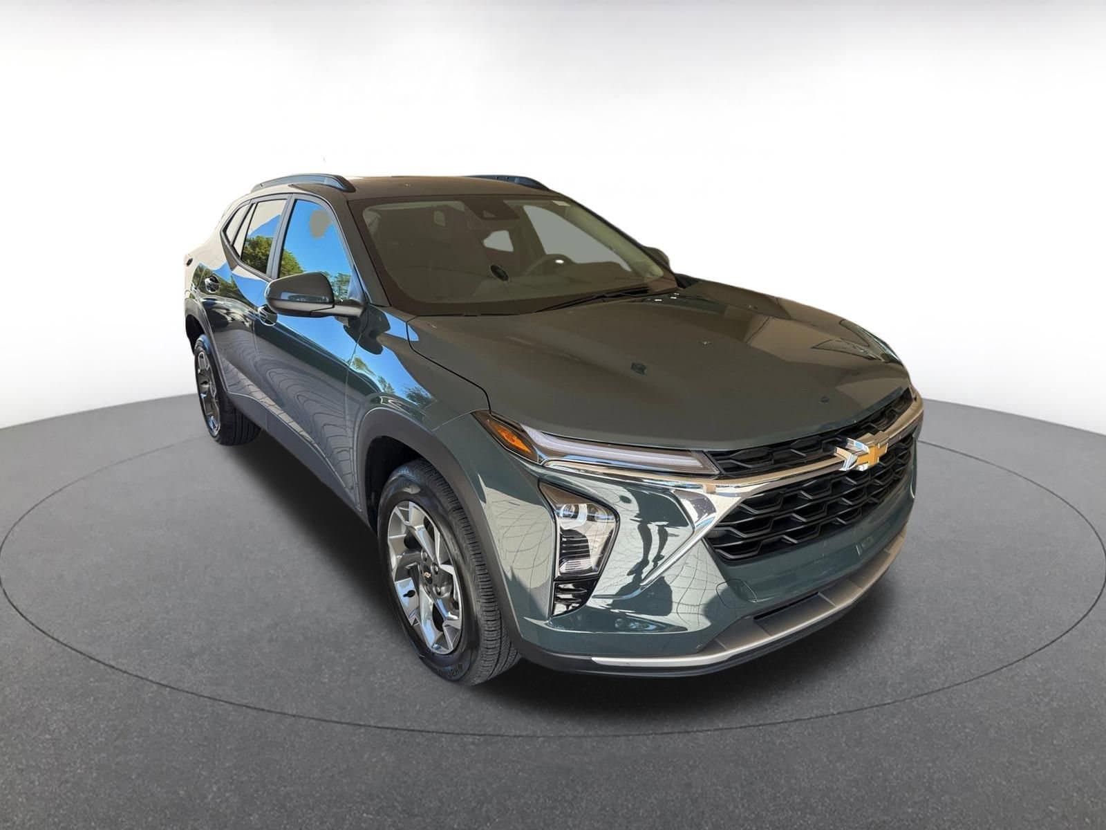 Thumbnail: 2025 Chevrolet Trax - 1