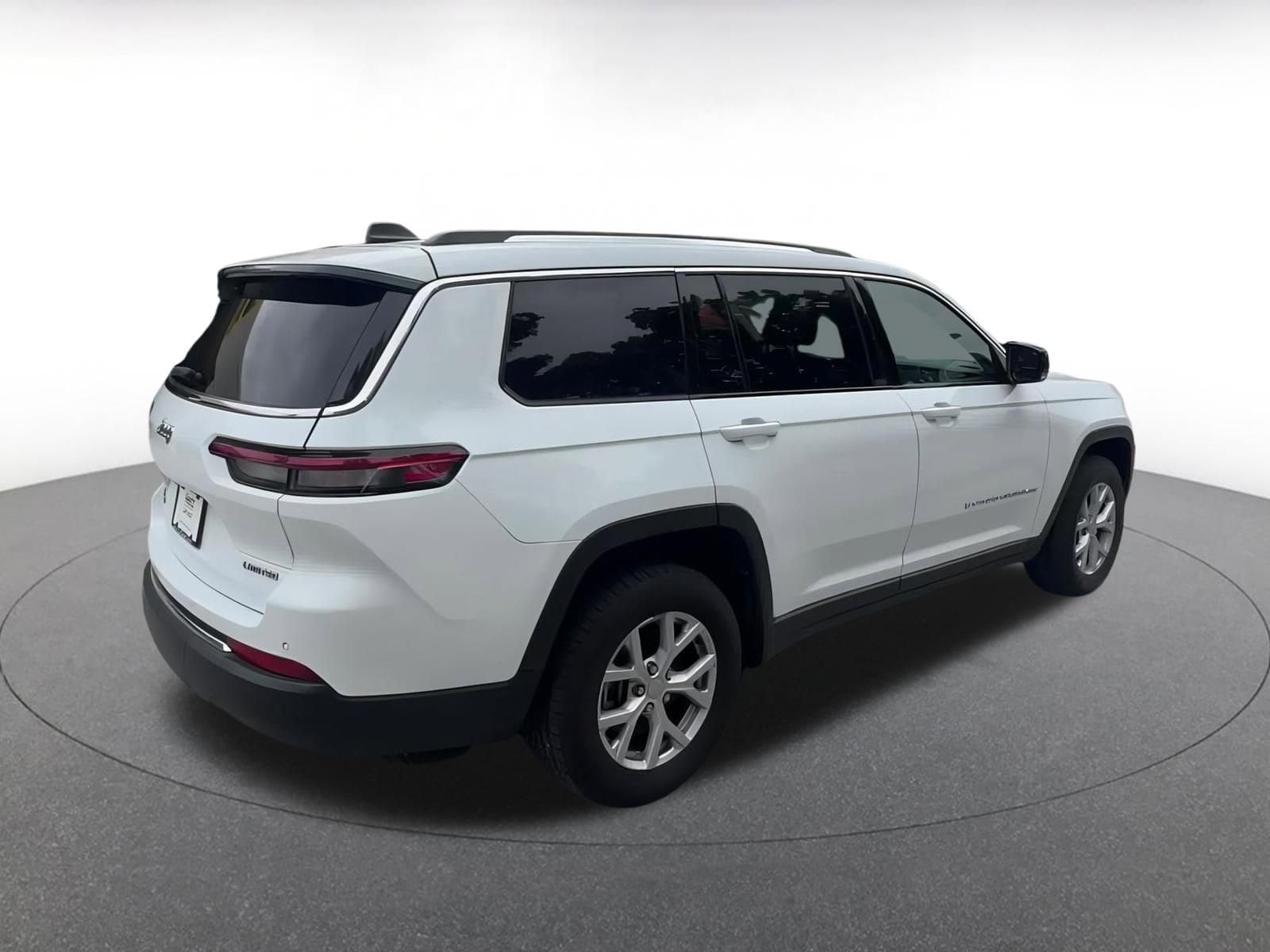 2022 Jeep Grand Cherokee Limited Edition 12