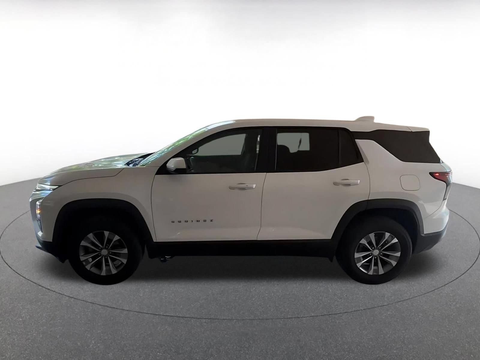 Thumbnail: 2025 Chevrolet Equinox - 9