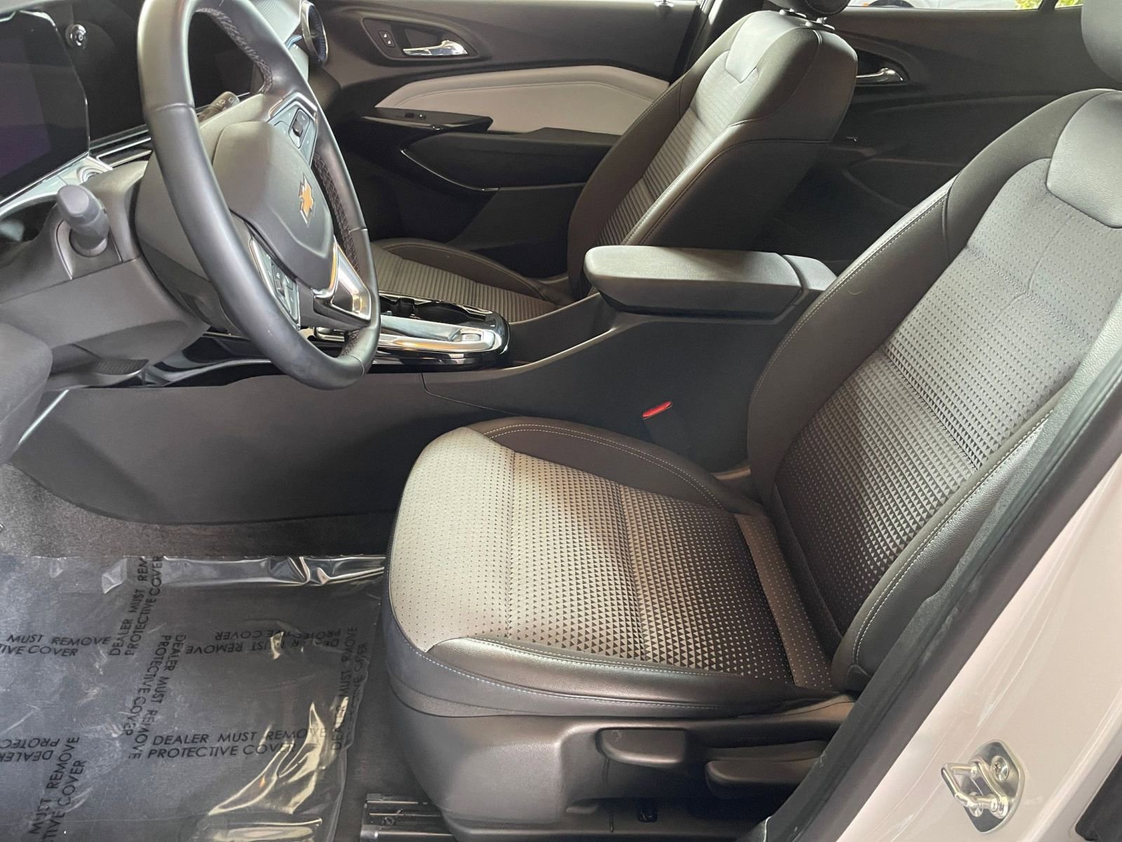 Thumbnail: 2025 Chevrolet Trax - 25