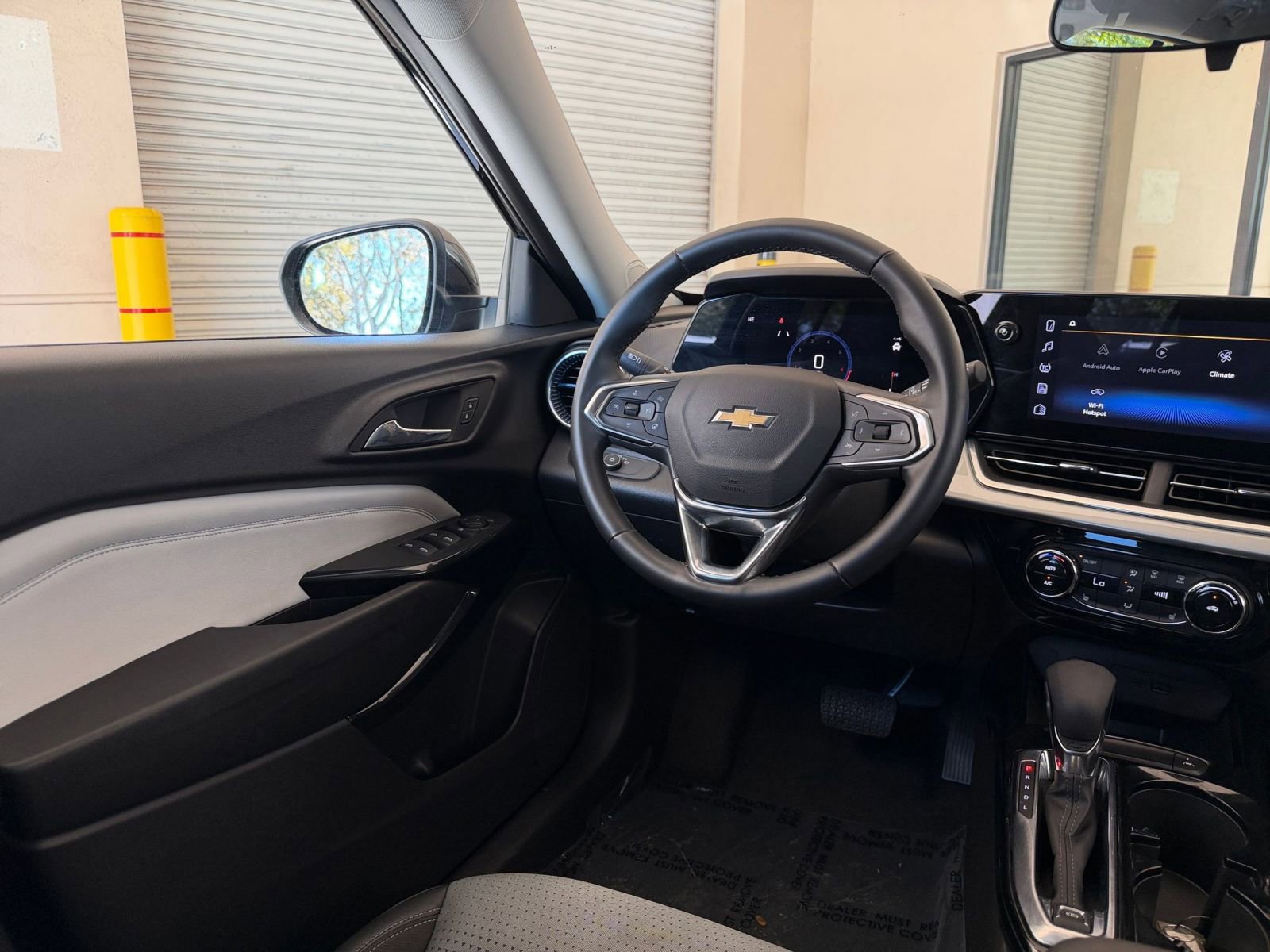 Thumbnail: 2025 Chevrolet Trax - 29