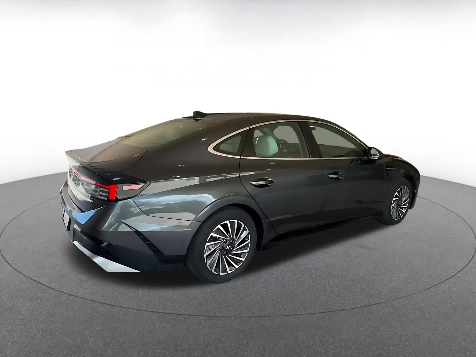 Thumbnail: 2025 Hyundai Sonata - 15