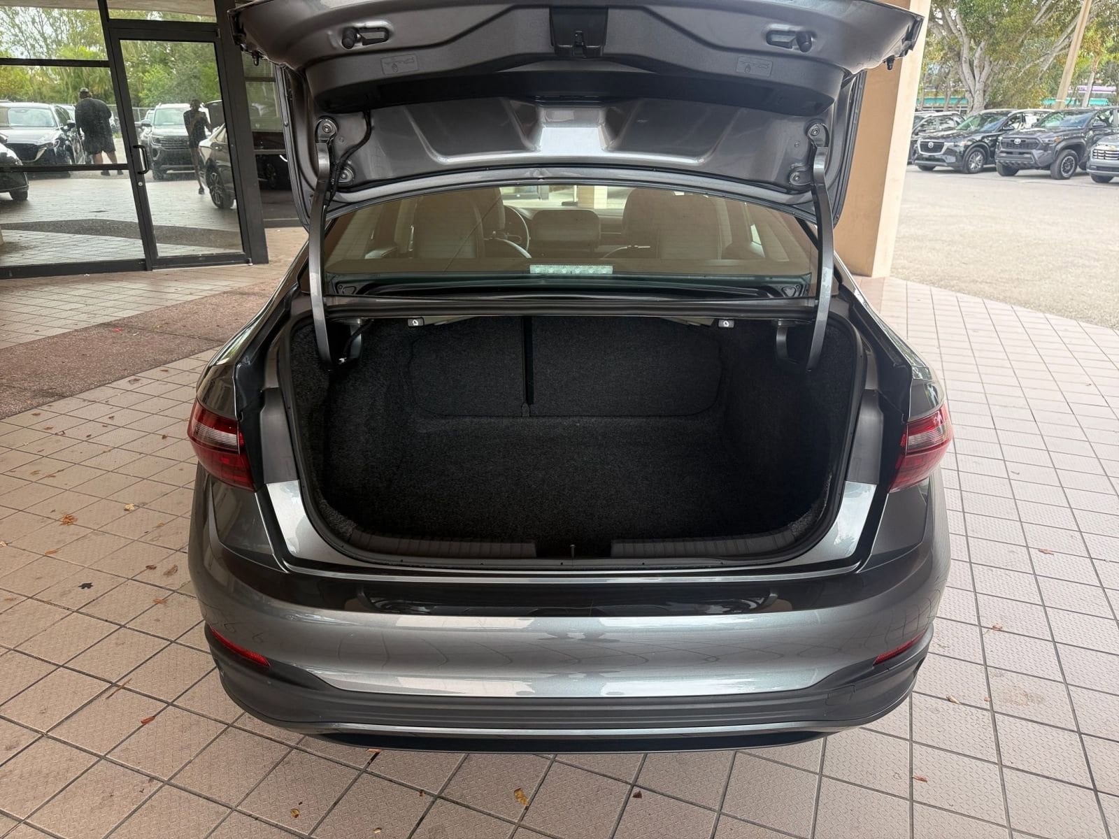 Thumbnail: 2025 Volkswagen Jetta - 24