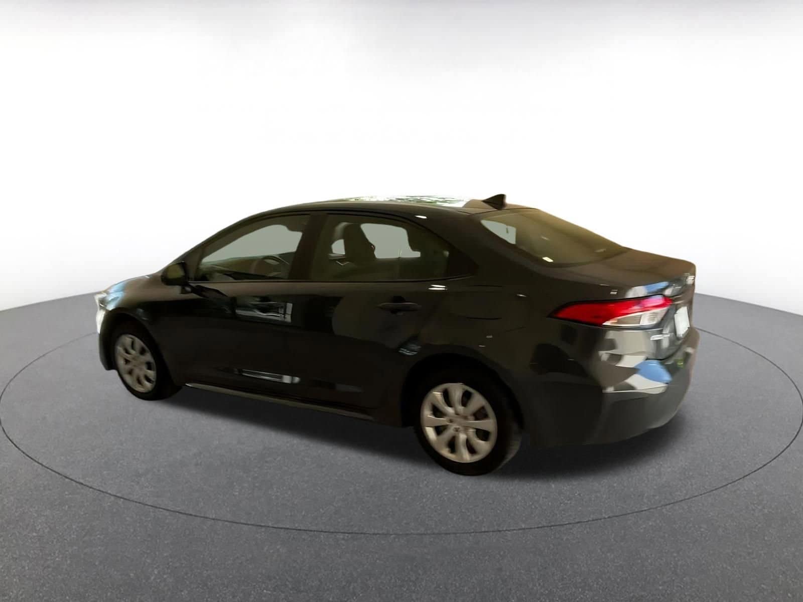 Thumbnail: 2025 Toyota Corolla - 10