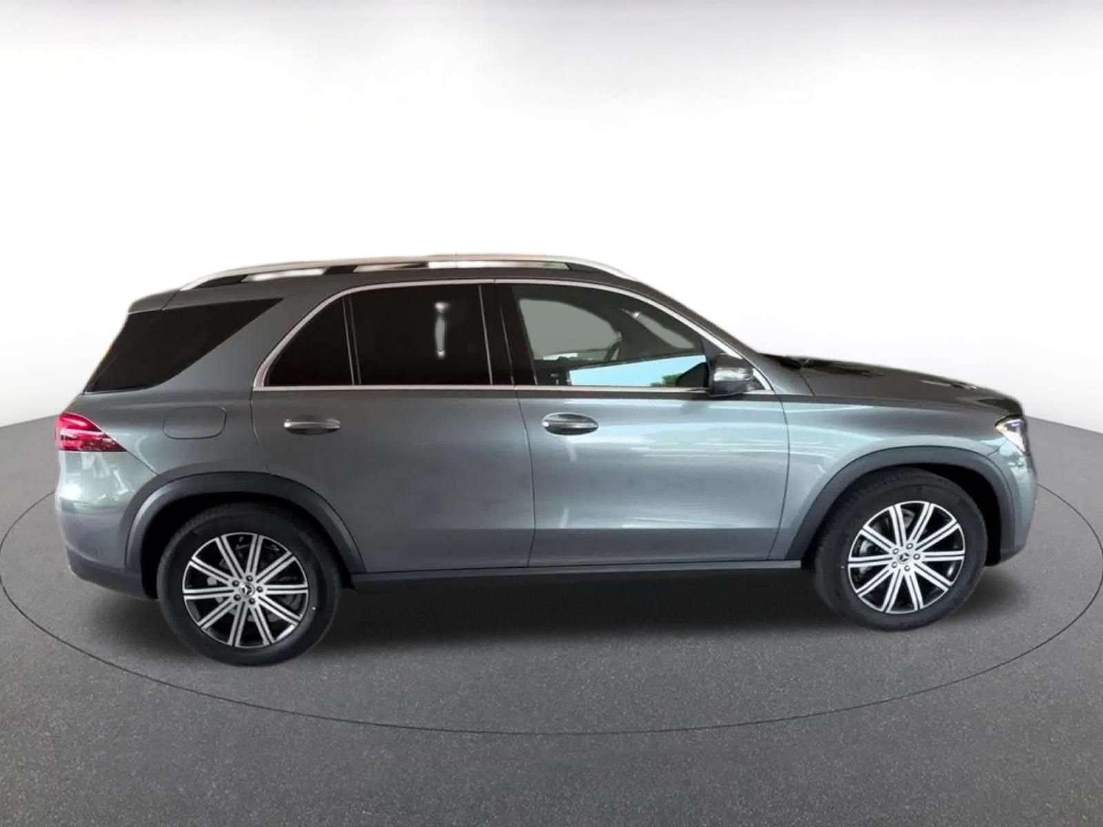 Thumbnail: 2026 Mercedes-Benz GLE - 16