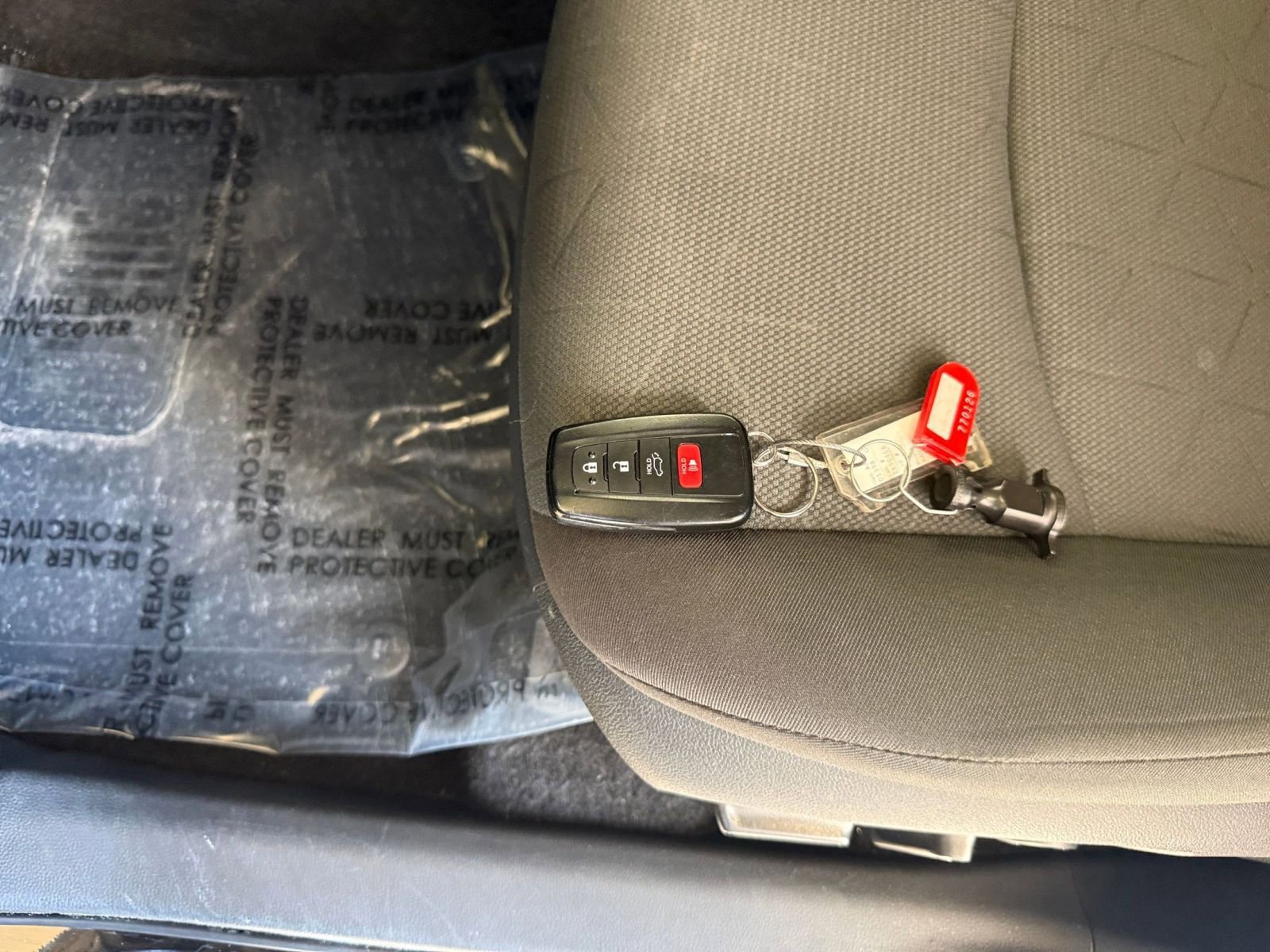 Thumbnail: 2025 Toyota RAV4 - 18