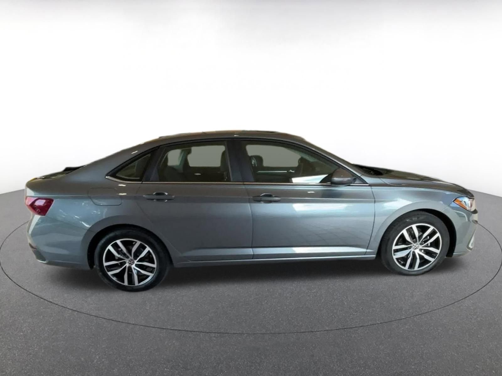 Thumbnail: 2025 Volkswagen Jetta - 16