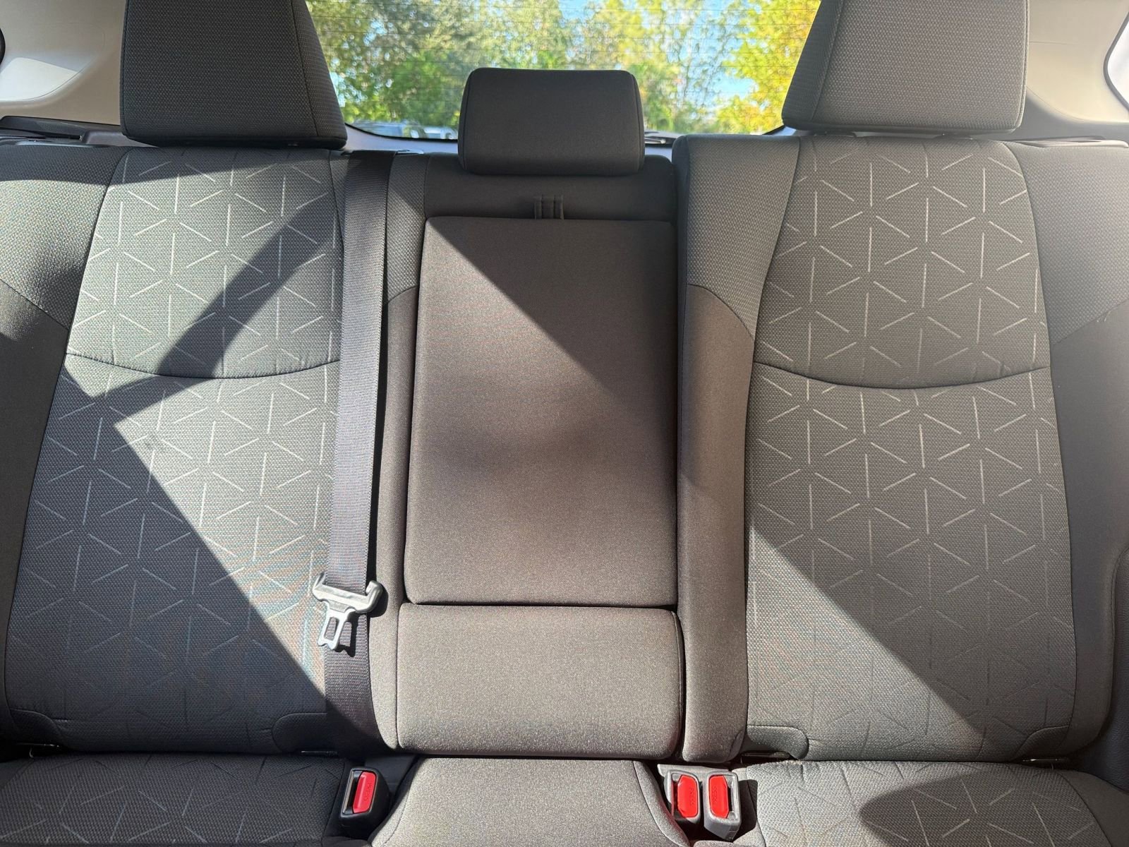 Thumbnail: 2025 Toyota RAV4 - 32